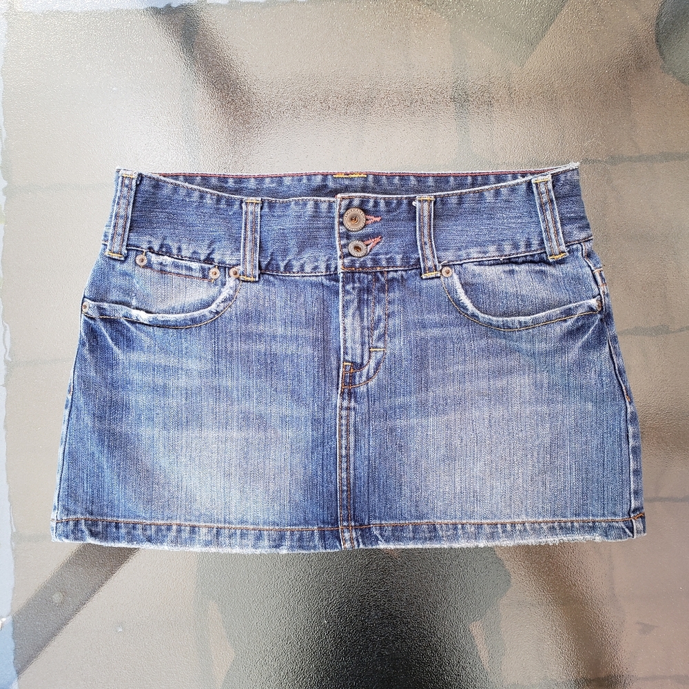 American Eagle mini/micro low rise denim skirt